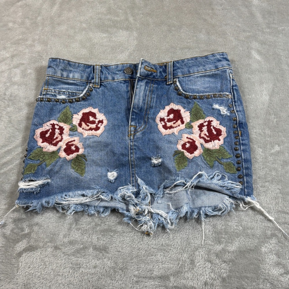 Free People Mini‎ Skirt Womens 26 Denim Embroidered Y2K Frayed Roses Distressed
